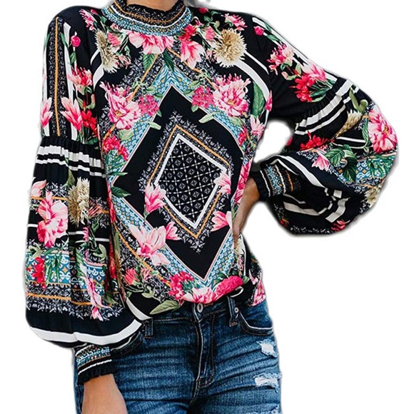 Tops - LAST CHANCE 🚨 Flower Boho Blouse 🌹